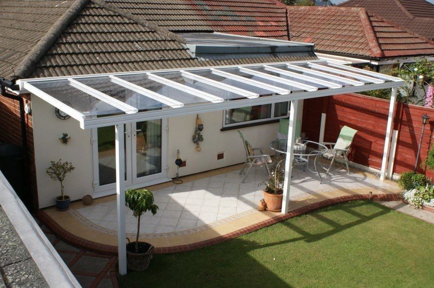 Pergola zastrešená plexisklom