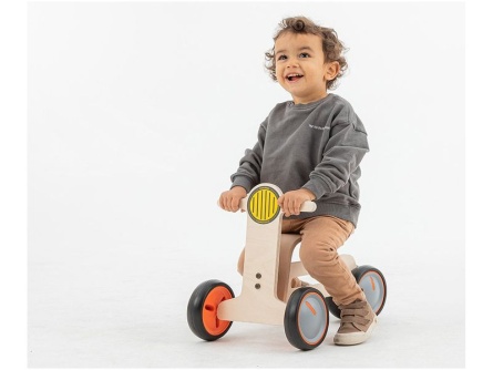 Drevené auto a chodítko Ambulancia