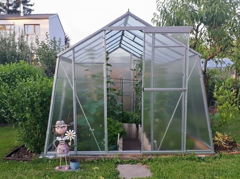 Skleník zo skla LIMES VIVA V7/4,5, š. 2,47 m × d. 4,48 m, tl. skla 3 mm